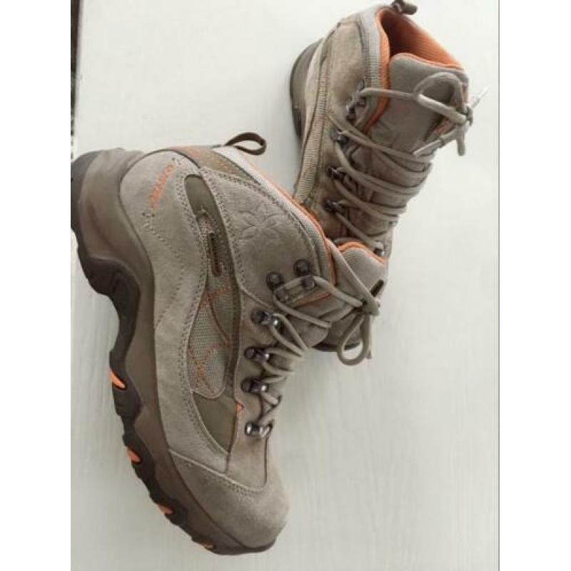 39??HIKING wandel schoenen??HI-TEC??nieuw 99,00