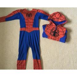 Spiderman pak met spieren en vest! Maat 110-116