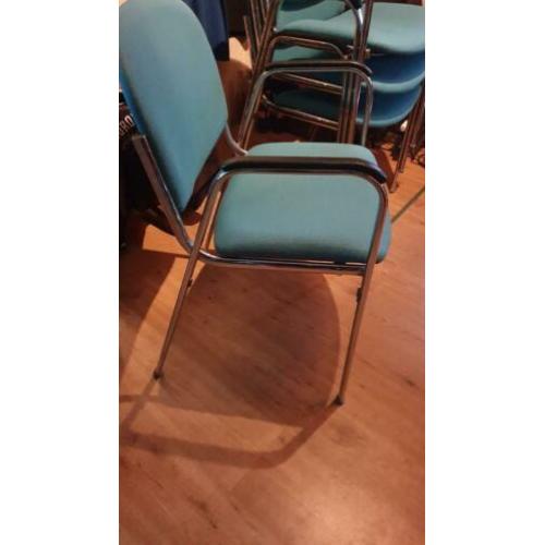 8 stevige kantoorstoelen