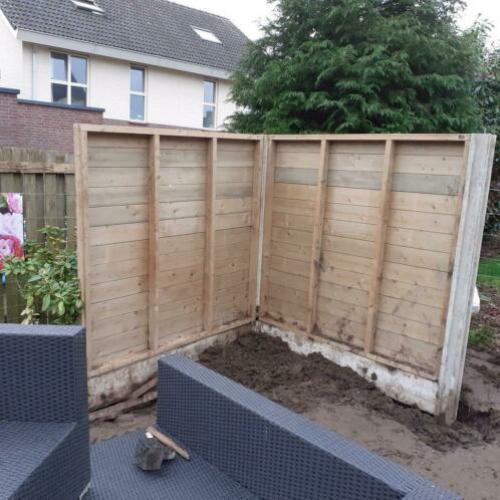 Gratis af te halen :hout beton Tuinhuis van Gering