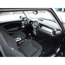 Mini Cooper D Pepper /bj2009/airco/203483km/boekjes/nap