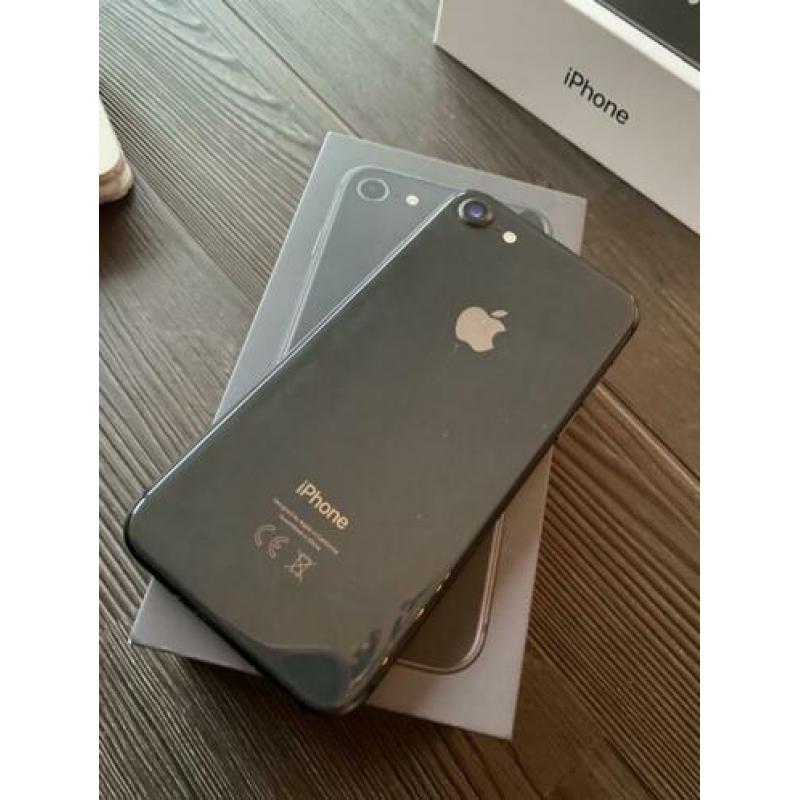 IPhone 8 64GB zwart