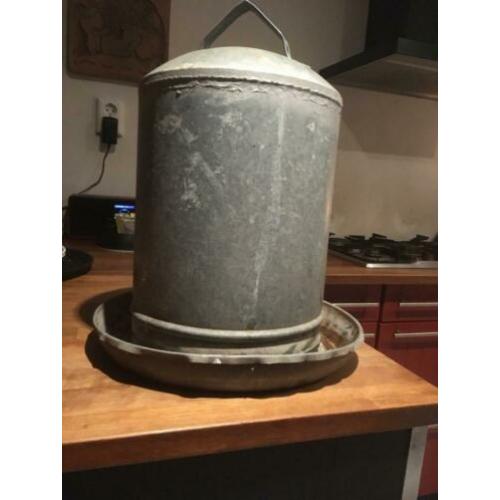 Zinken drinkbakken pluimvee 2 stuks