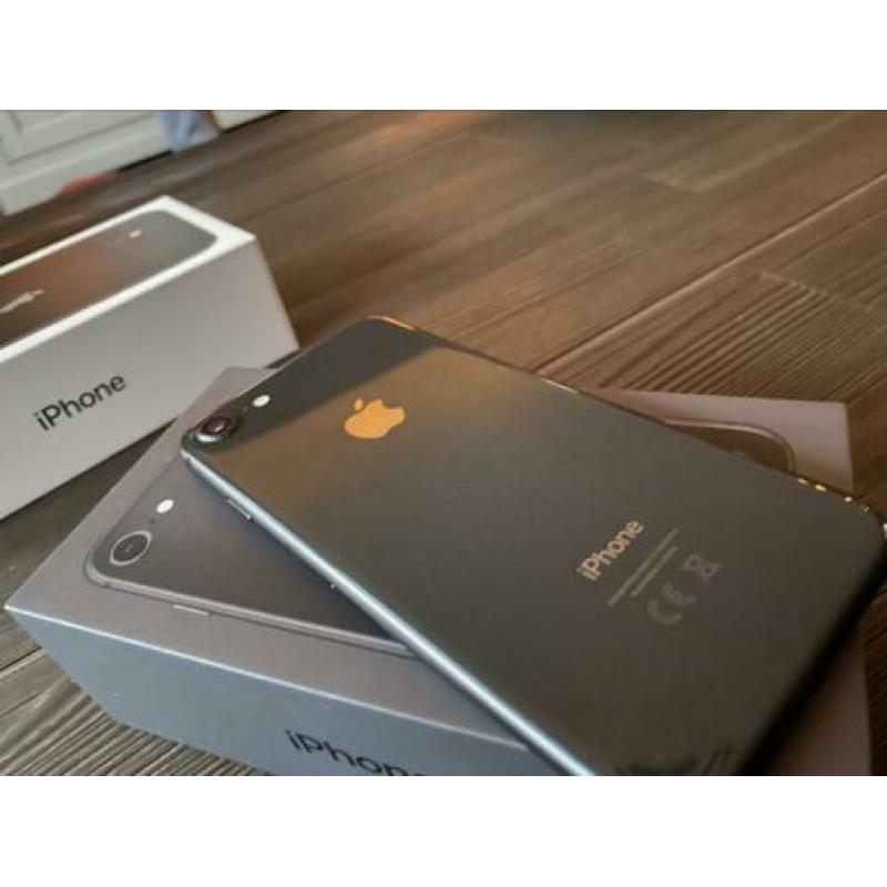IPhone 8 64GB zwart