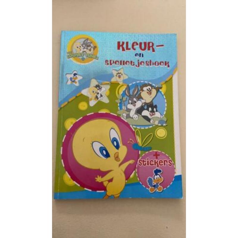 Kleur en spelletjes boek - baby Looney Tunes - met stickers