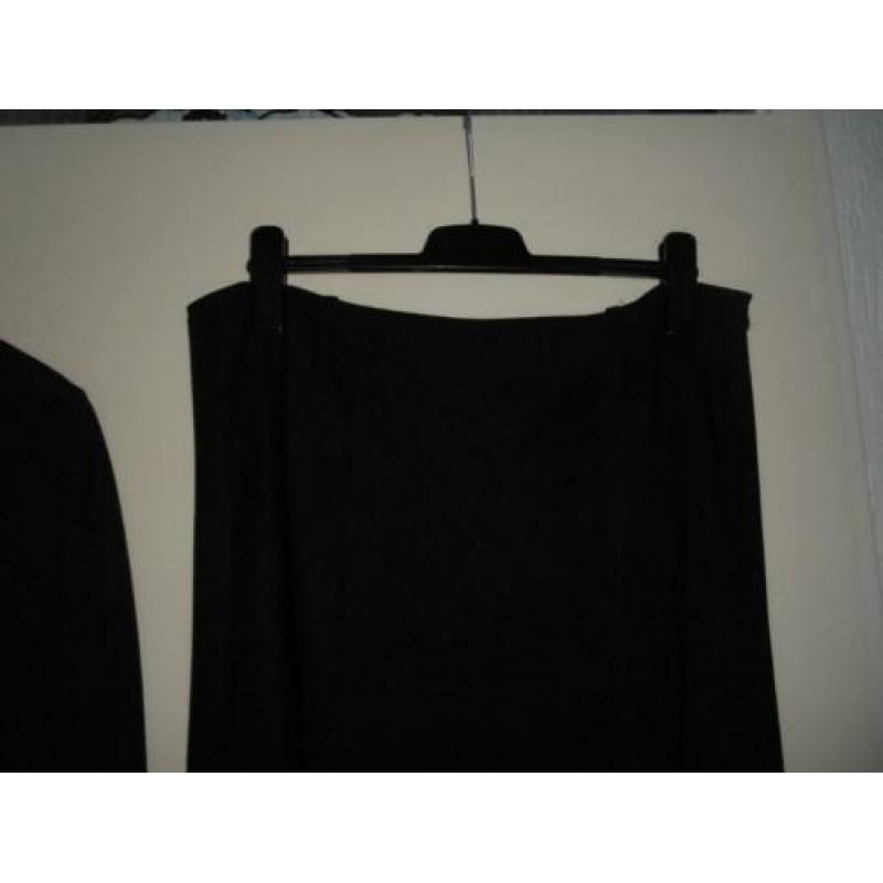 TAIFUN zwarte krijtstreep pak blazer + rok mt 42/44. ZGAN!