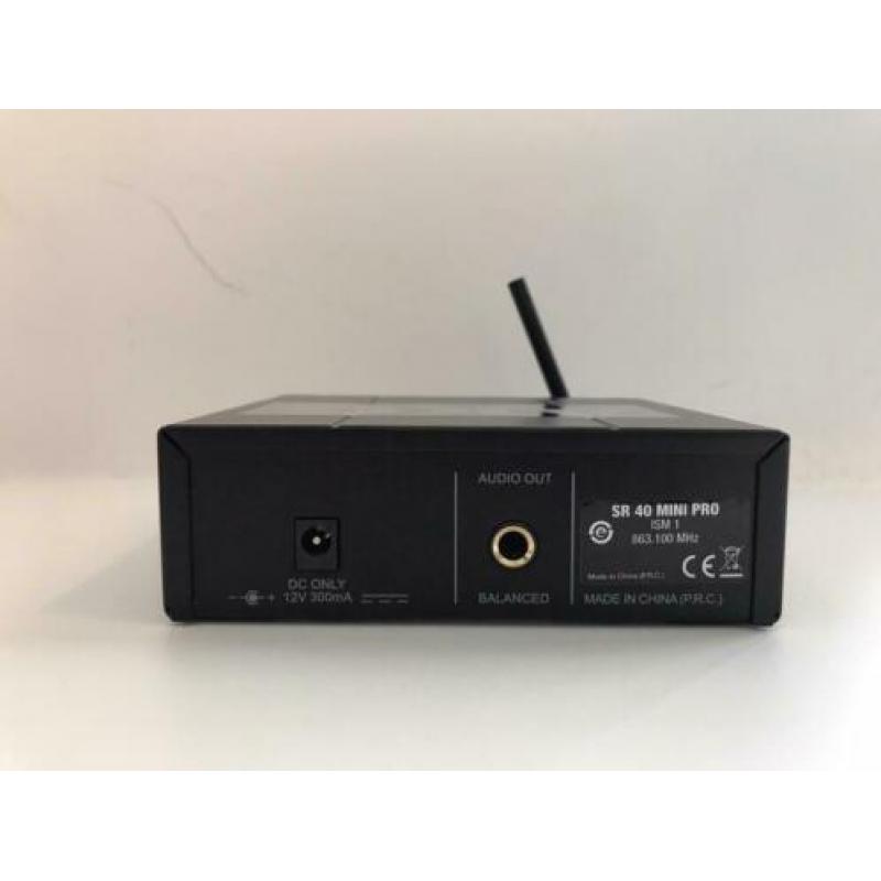 AKG WMS40 Mini (wireless handheld microphone)