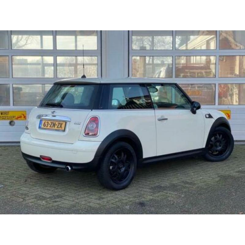 Mini ONE COOPER PEPPER 1.4 VTI ?95PK AURCO MOOIE AUTO!