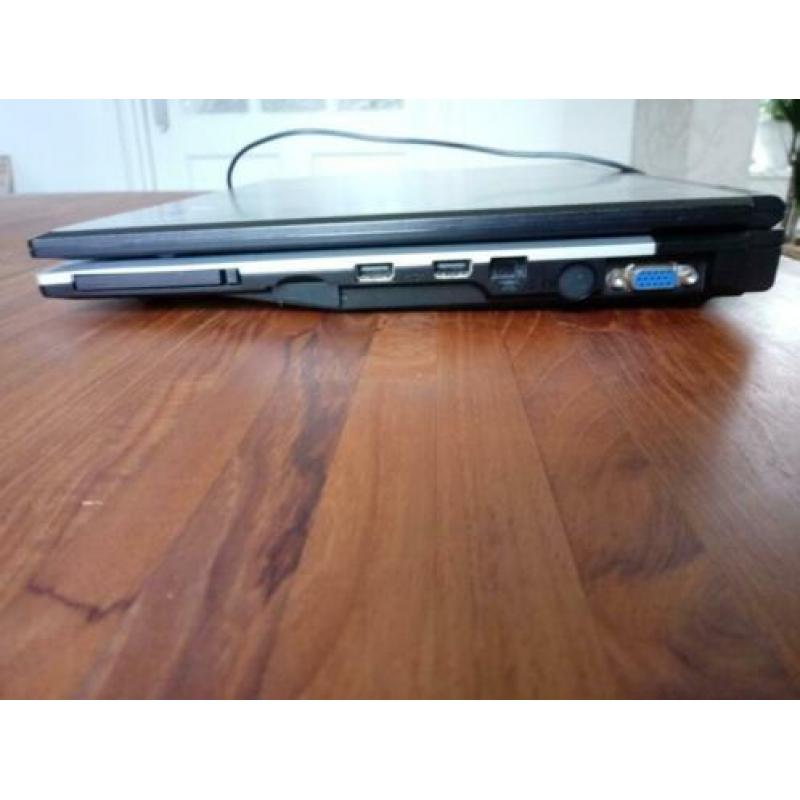 Laptop XXODD Celeron 1.6GHz / 1GB