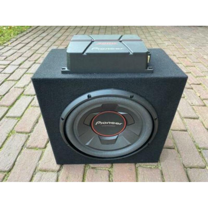 Pioneer subwoofer incl 500w versterker