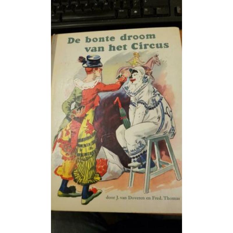 2433 - de bonte droom van het circus
