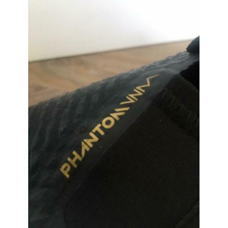 Mooie Nike Phantom voetbalschoenen maat 37,5.