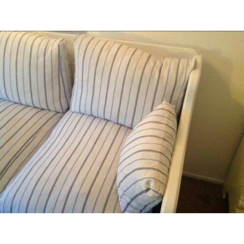 Zware houten brocante bank voor 125,00 €