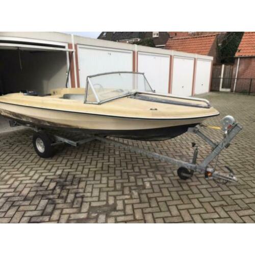 Speedboot met beetje werk