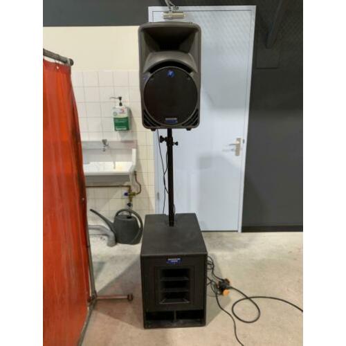Mackie SRM450 en SWA1501 USA
