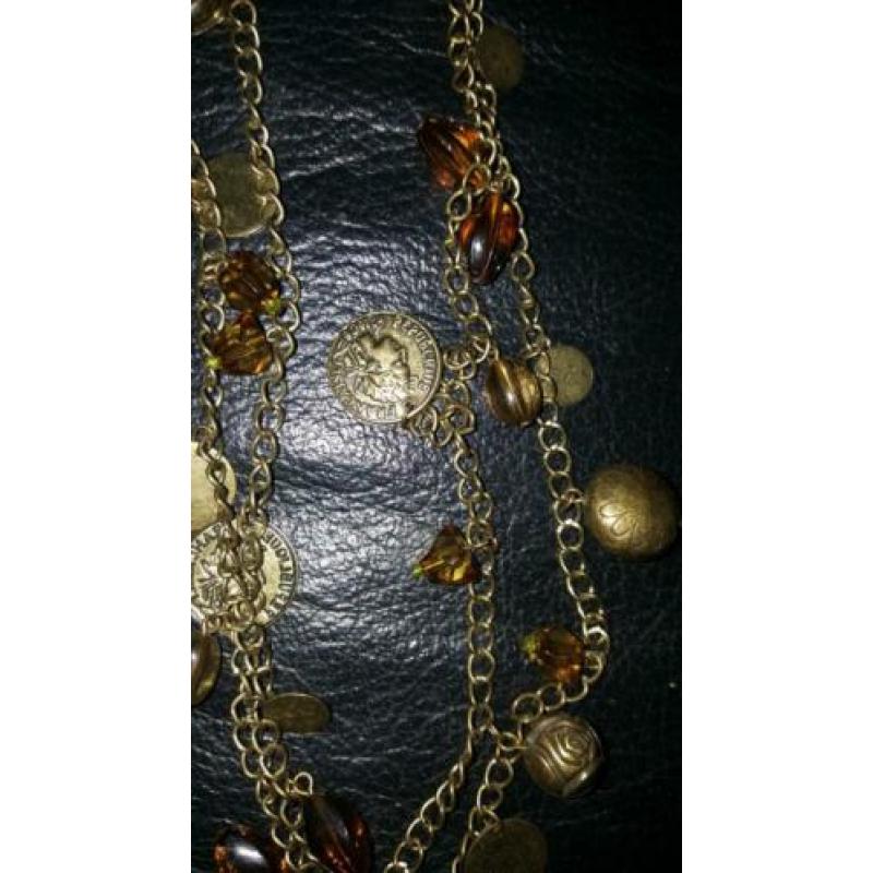 Ketting met muntjes er aan