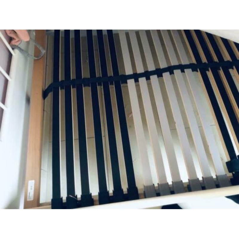 Meisje bed met bodem en matrasen