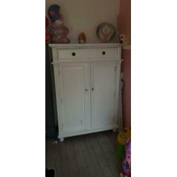 Kinderkast en bedje te koop