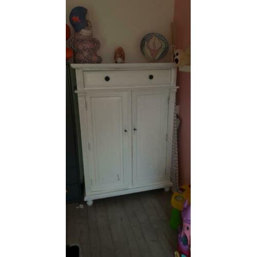 Kinderkast en bedje te koop