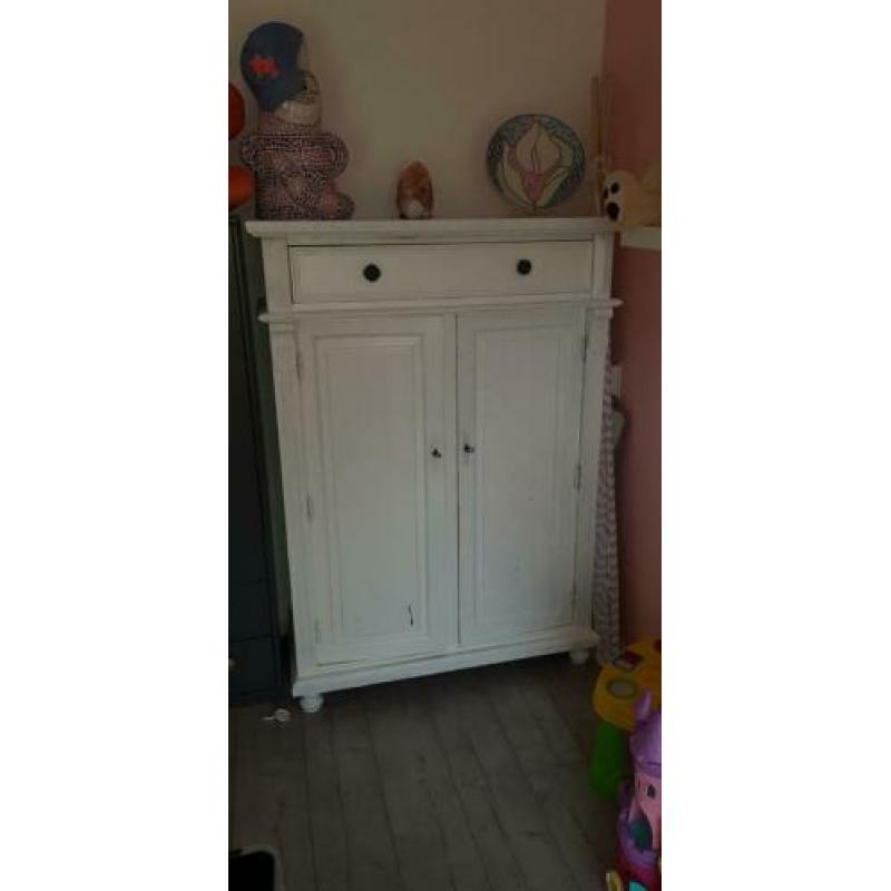 Kinderkast en bedje te koop