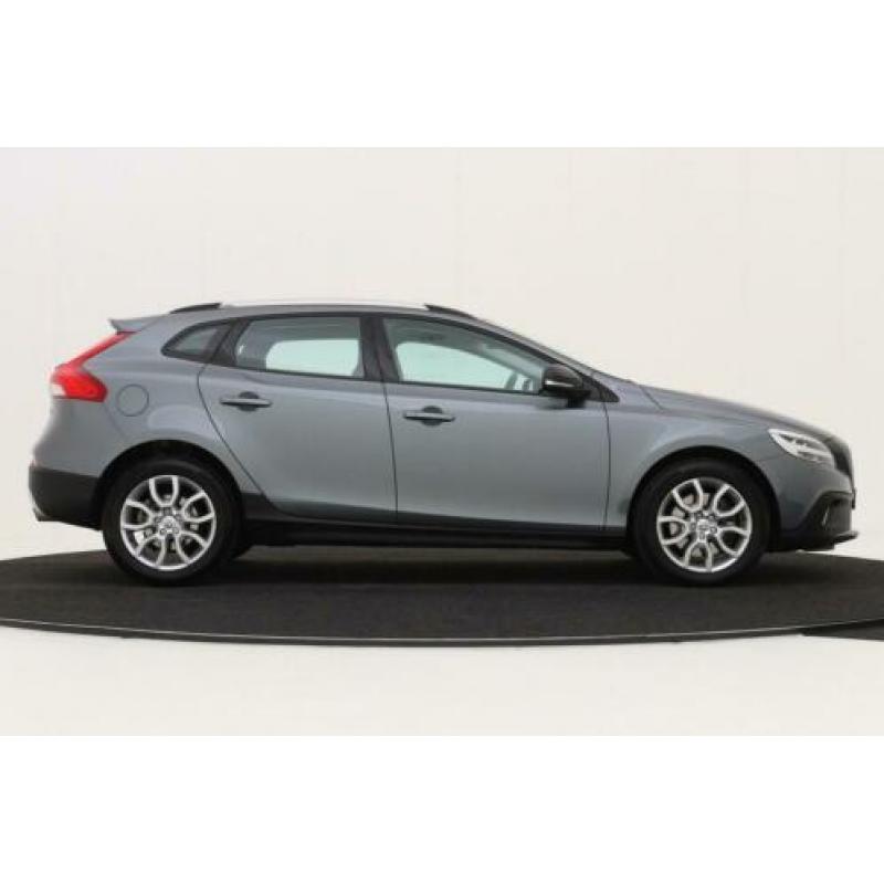 Volvo V40 CC Cross Country 2.0 D3 Momentum | Stoelverwarming