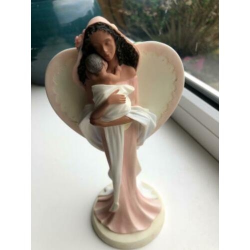 Beeldje angel met kind 20 cm van cloudworks