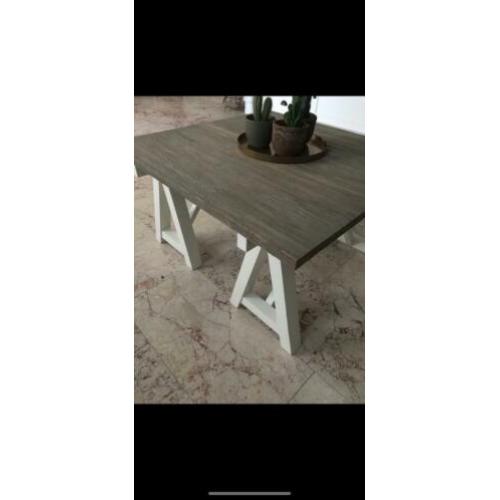 Landelijke bijzetttafel