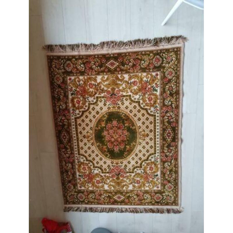Vintage kleed, Perzisch tapijt. Groen.