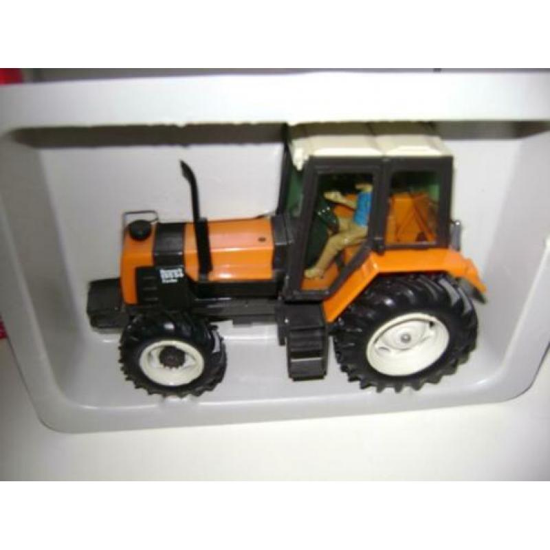 Renault 155-54 TZ van Britains met stocknummer 9497