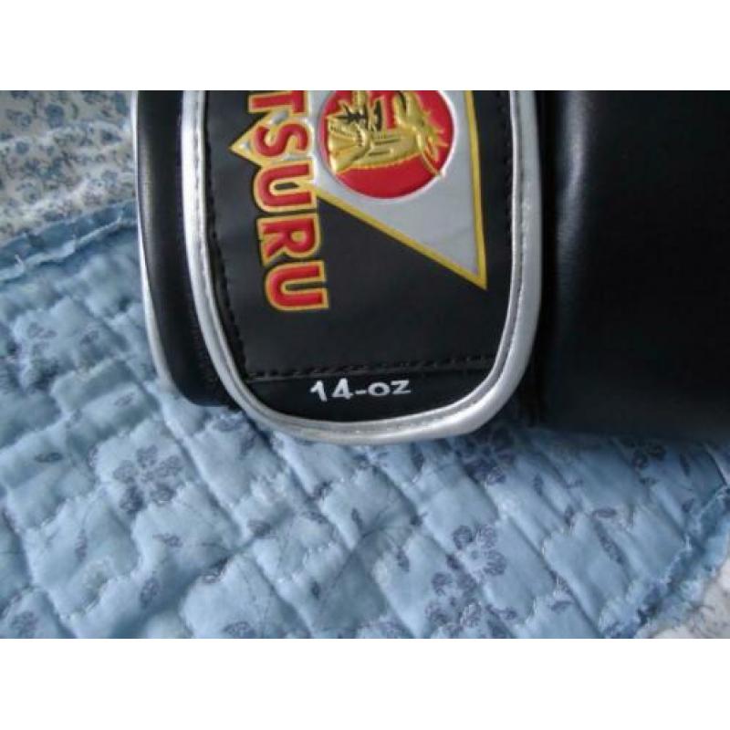 *bokshandschoenen Matsuru*14-oz*