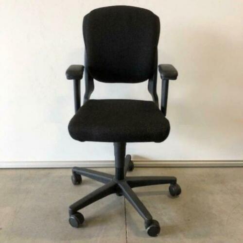 partij AHREND 230 bureaustoelen met nieuwe stof zwart # 409