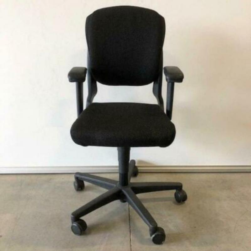 partij AHREND 230 bureaustoelen met nieuwe stof zwart # 409