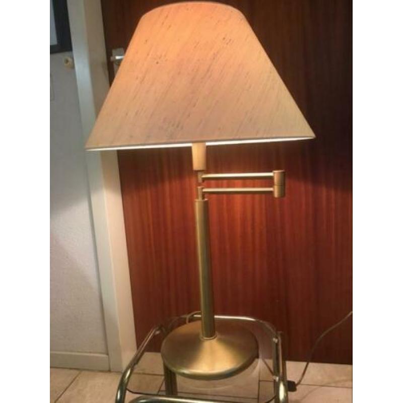 Vintage.Notarislamp.Bronzen verstelbare voet. Textiel kap.
