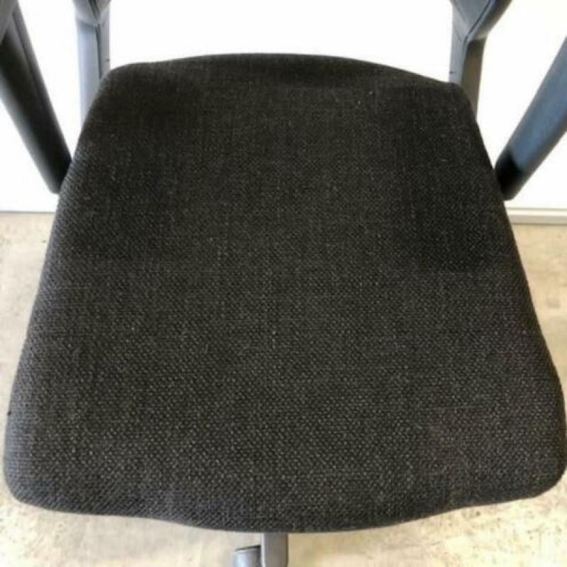 partij AHREND 230 bureaustoelen met nieuwe stof zwart # 409