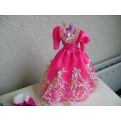 10 del barbie set met lange roze galajurk jas tas shirt broe