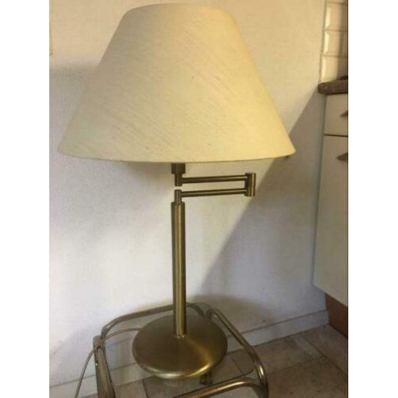 Vintage.Notarislamp.Bronzen verstelbare voet. Textiel kap.