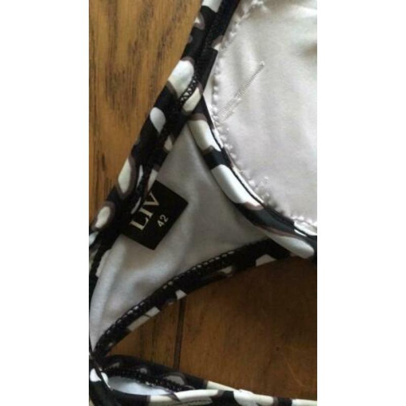 Mooie zwart wit bikini maat 40/42 85B