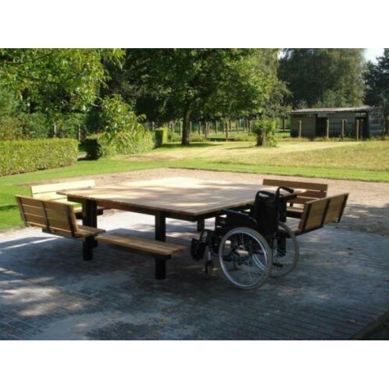 rolstoeltafel muurbank picknicktafel tuintafel terrastafel