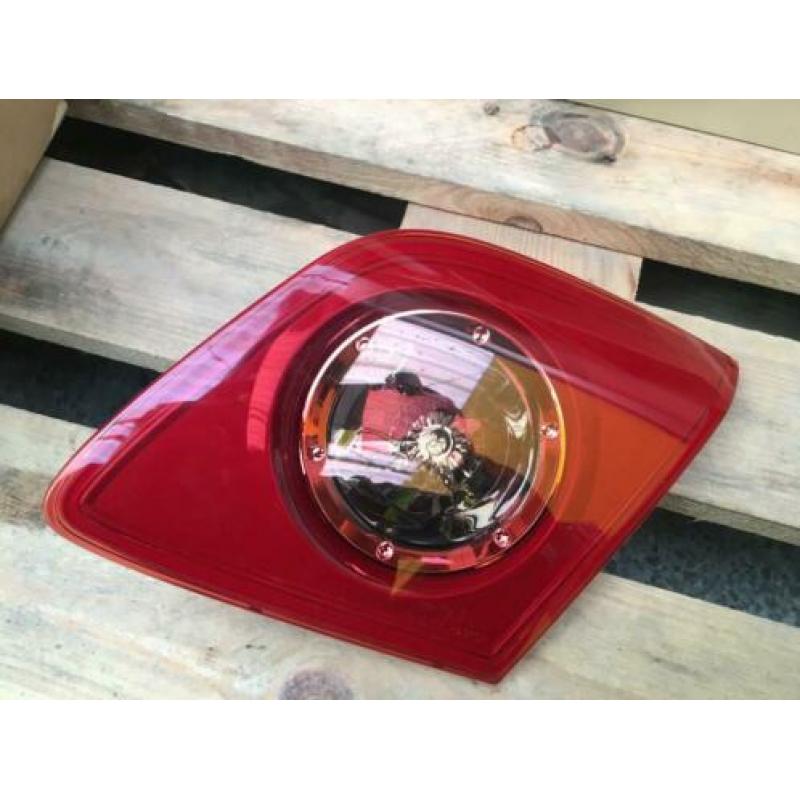 ? Mazda 3 achterlicht BK14 rechts Stanley P2913R