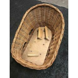 Fietsmand hondenmand rotan
