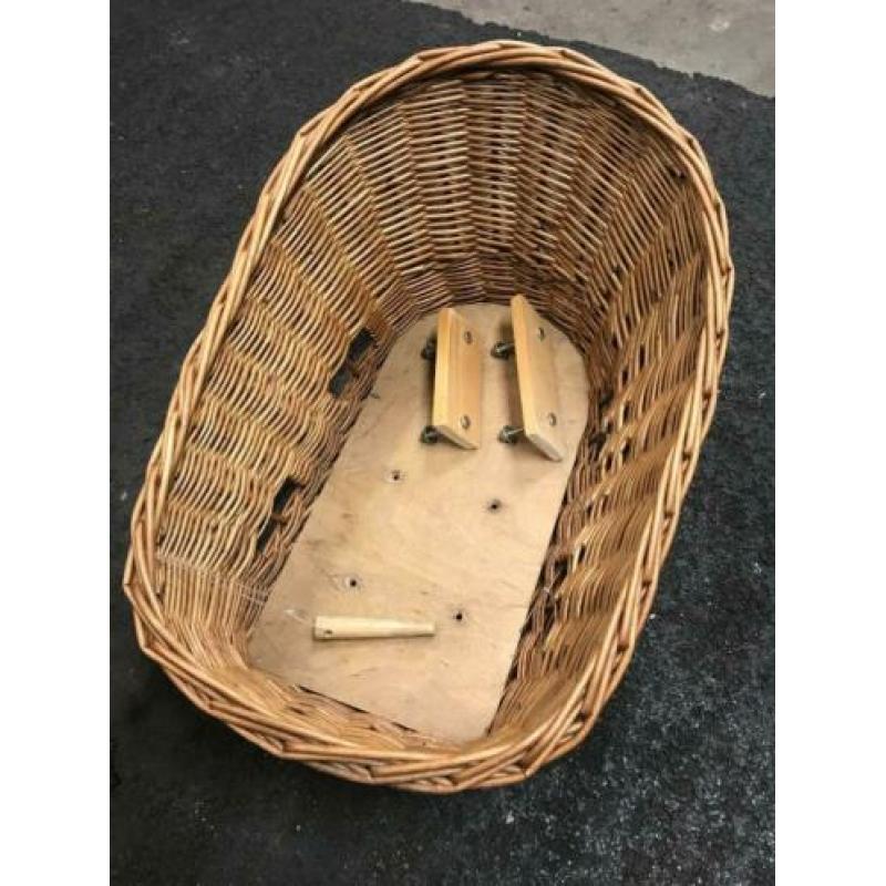 Fietsmand hondenmand rotan