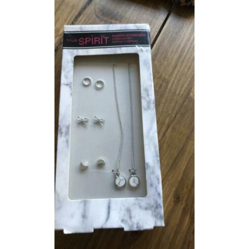 Nieuw TRUE SPIRIT SIERADEN SET
