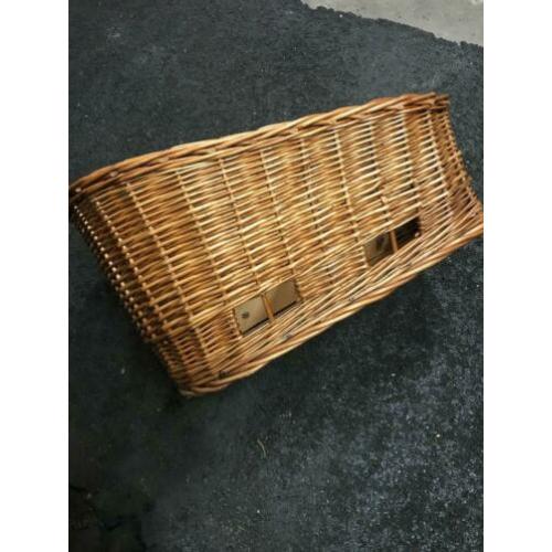 Fietsmand hondenmand rotan