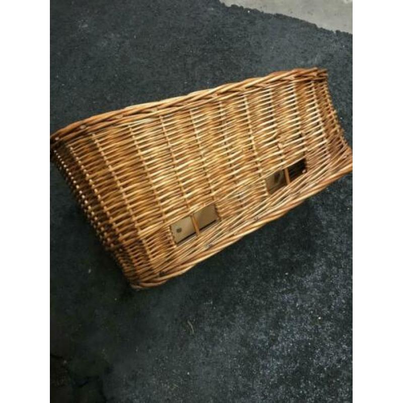Fietsmand hondenmand rotan
