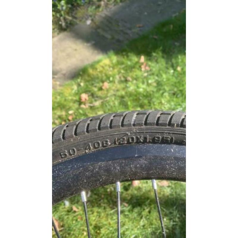 Eenwieler 20 inch zwart