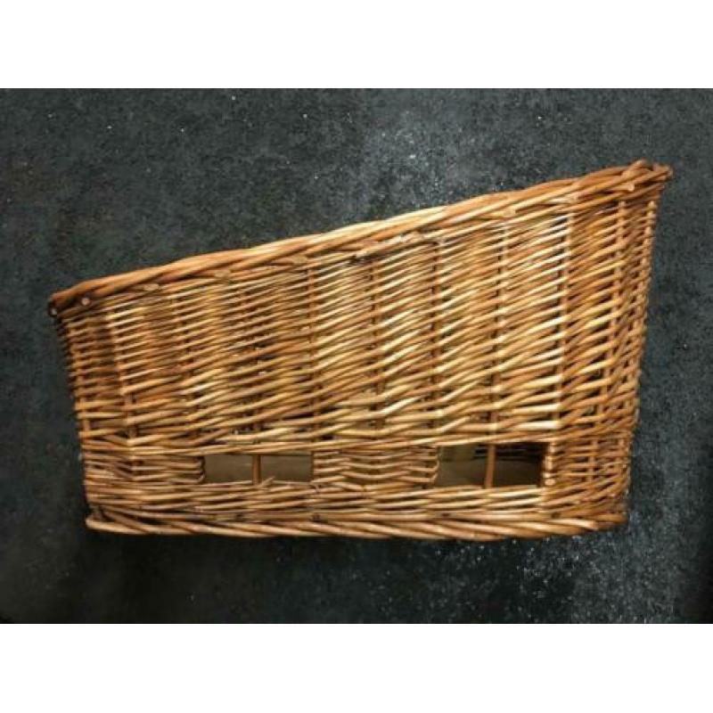 Fietsmand hondenmand rotan