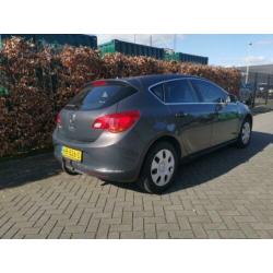 Opel Astra 120pk Turbo Blitz (NAV/LMV/T.haak/1ste eig.)