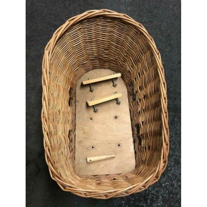 Fietsmand hondenmand rotan