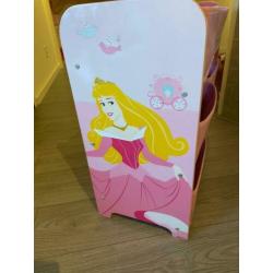 Kastje voor kinder kamer