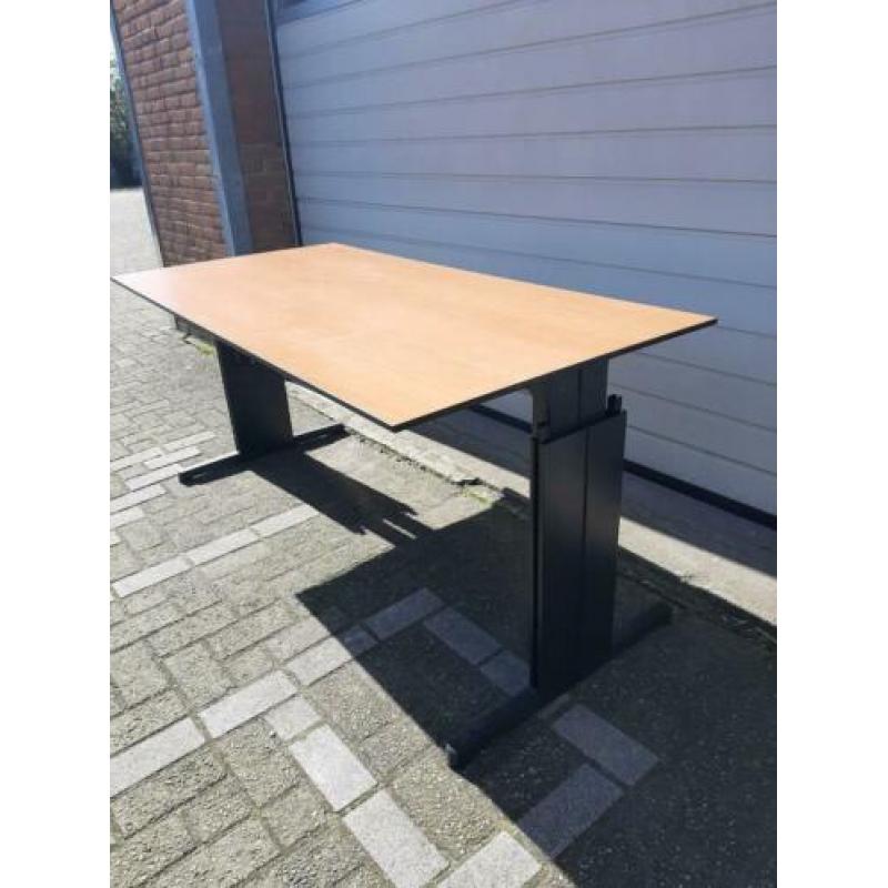 6 stuks Ypso bureau bureaus kantoor tafel zwart beuken
